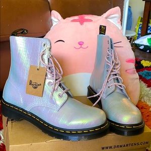 Doc Marten 1460 Pascal Iridescent Croc pink size 9